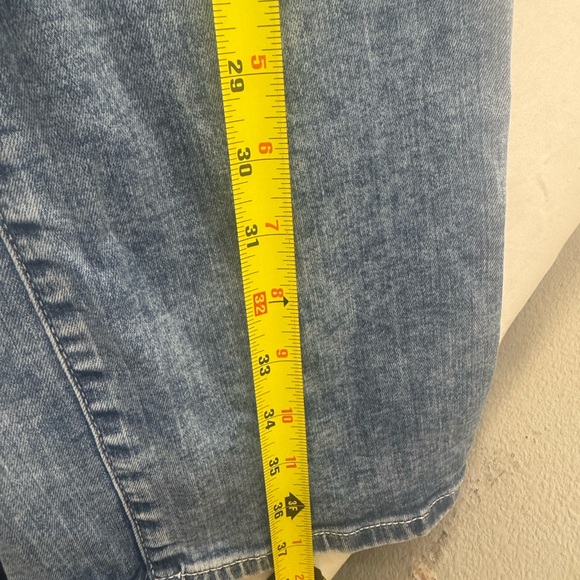 torrid Light Wash Straight Leg ankle Jeans high rise - Picture 6 of 16